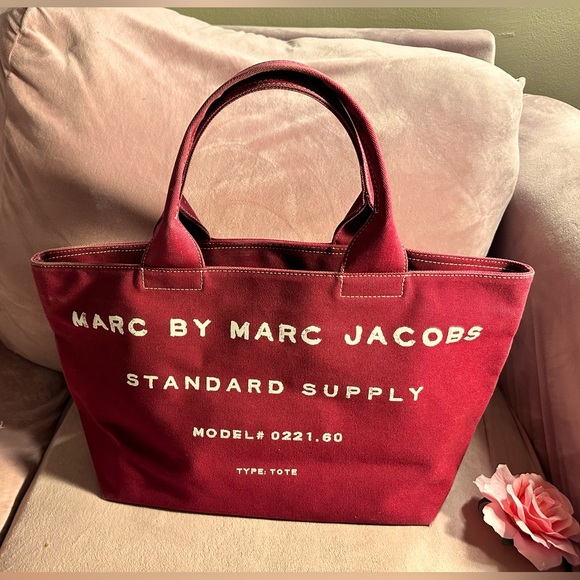 MARC by MARC JACOBS - Large Burgundy Tote EUC - Picture 1 of 14